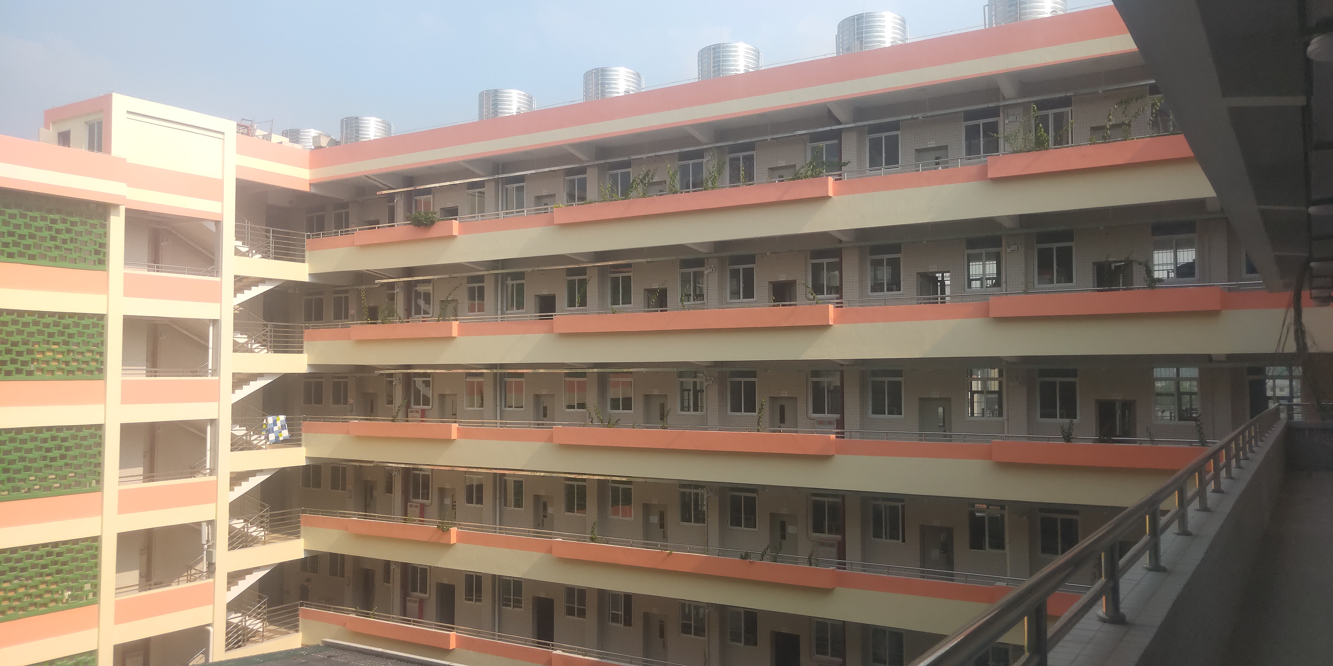 廣州市機(jī)電技師學(xué)院學(xué)生宿舍樓